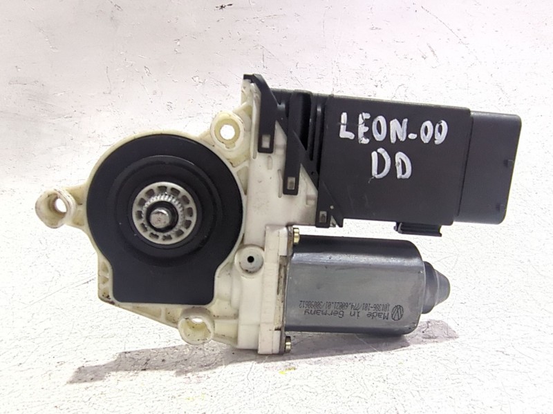 Recambio de motor elevalunas delantero derecho para seat leon (1m1) 1.9 sdi referencia OEM IAM 1J0959802G  