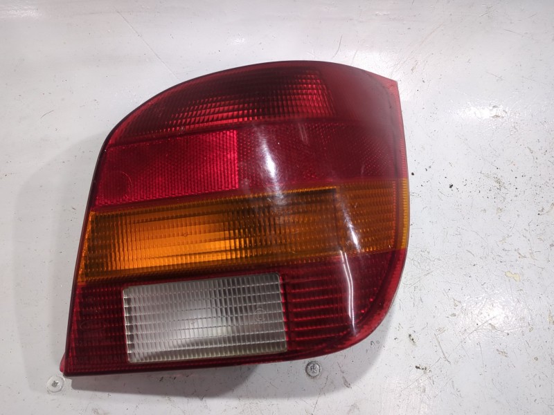 Recambio de piloto trasero derecho para ford fiesta iii (gfj) 1.8 d referencia OEM IAM 89FG13N0004AA  