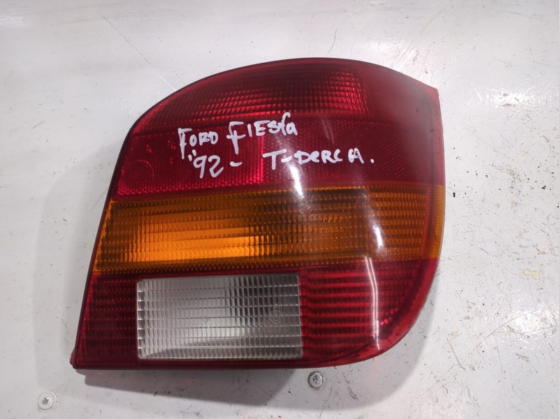 Recambio de piloto trasero derecho para ford fiesta iii (gfj) 1.8 d referencia OEM IAM 89FG13N004AA  