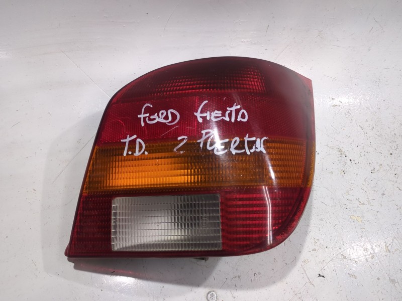 Recambio de piloto trasero derecho para ford fiesta iii (gfj) 1.8 d referencia OEM IAM 89FG13N004AA  