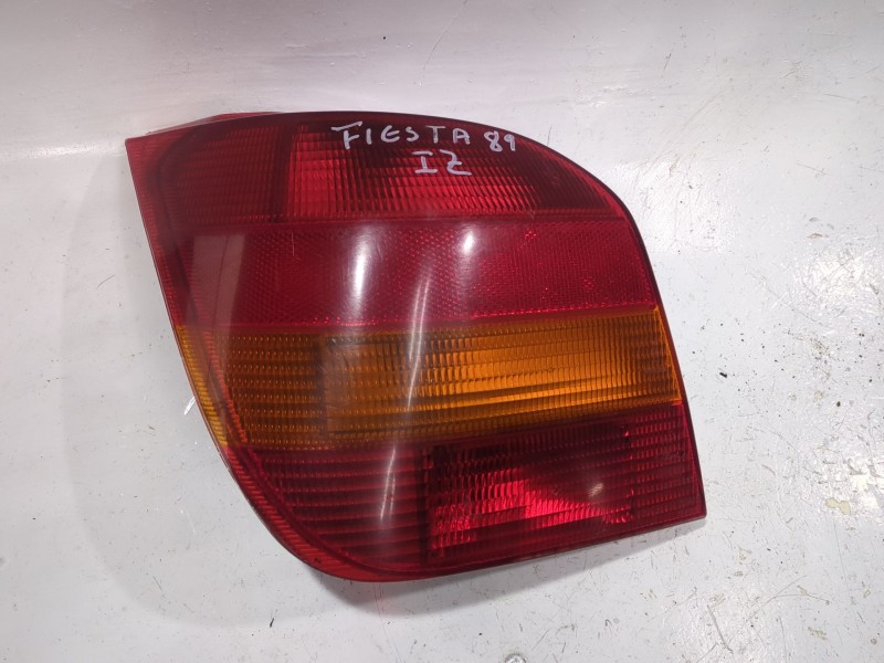 Recambio de piloto trasero izquierdo para ford fiesta iii (gfj) 1.8 d referencia OEM IAM 89FG13N004BA  