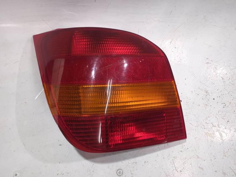 Recambio de piloto trasero izquierdo para ford fiesta iii (gfj) 1.8 d referencia OEM IAM 89FG13N004BA  