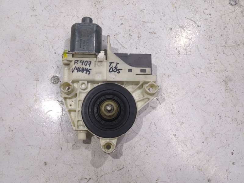 Recambio de motor elevalunas trasero izquierdo para peugeot 407 sw (6e_, 6d_) 2.0 referencia OEM IAM 0130822201  