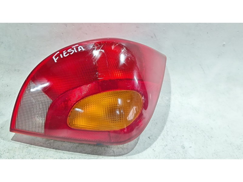 Recambio de piloto trasero derecho para ford fiesta iv (ja_, jb_) 1.25 i 16v referencia OEM IAM 96FG13N004  