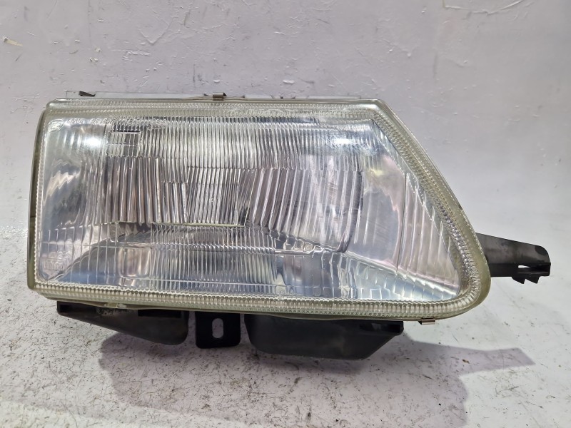 Recambio de faro delantero derecho para citroën saxo (1996) 1.5 d referencia OEM IAM   