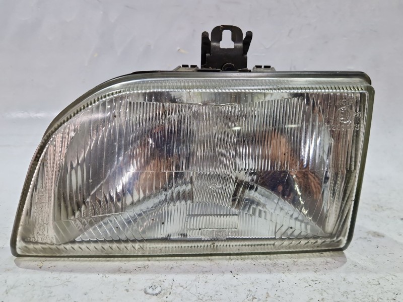 Recambio de faro delantero izquierdo para ford fiesta iii (gfj) 1.8 d referencia OEM IAM   