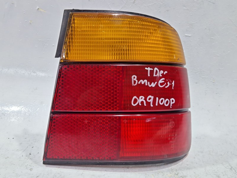 Recambio de piloto trasero derecho para bmw 5 (e34) 524 td referencia OEM IAM 133690  