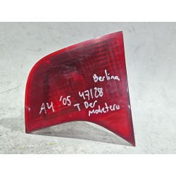 PILOTO TRASERO DERECHO INTERIOR PORTON 8E5945094 