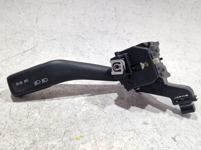 Recambio de mando intermitentes para audi a3 (8p1)(05.2003) 1.9 tdi ambiente [1,9 ltr. - 77 kw tdi] referencia OEM IAM 1K0953513