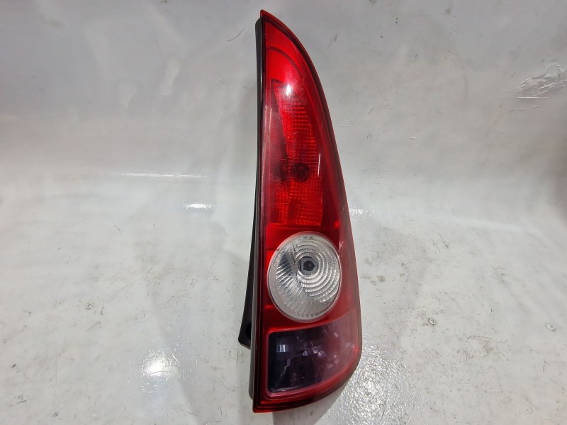 Recambio de piloto trasero derecho para renault espace iv (jk0)(2002) 2.2 dci (jk07) referencia OEM IAM 8200027152  