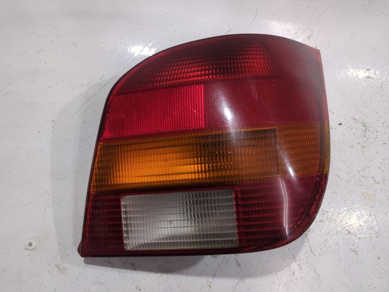 Recambio de piloto trasero derecho para ford fiesta iii (gfj) 1.8 d referencia OEM IAM 89FG13N004AA  