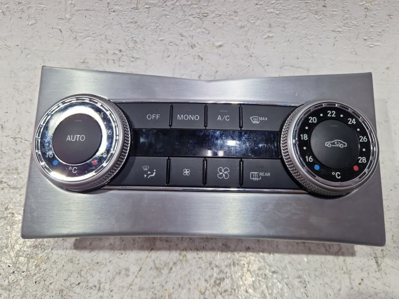 Recambio de mando climatizador para mercedes-benz clase c (w204) c 200 cdi (204.001) referencia OEM IAM 2049002103  