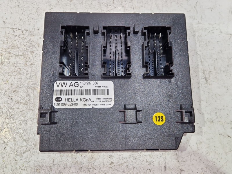 Recambio de caja reles / fusibles para volkswagen golf vi (5k1) 2.0 tdi referencia OEM IAM 1K0937086  