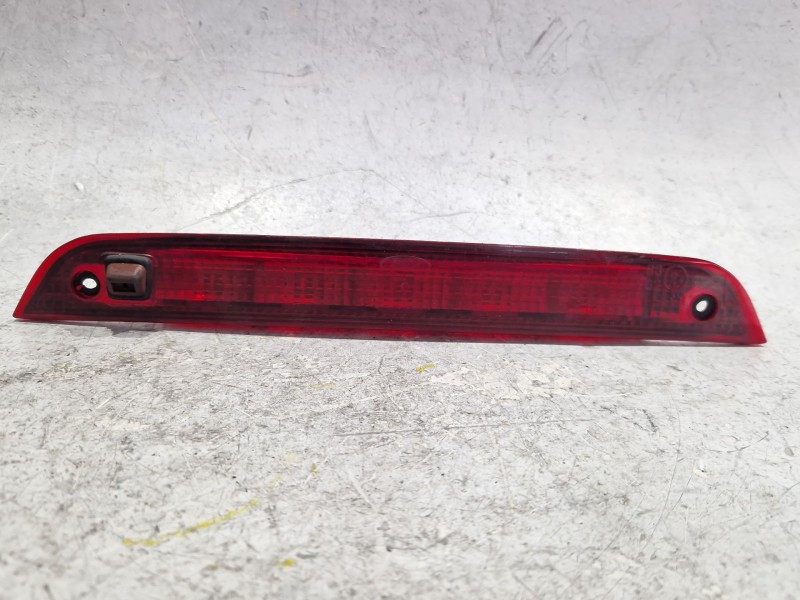 Recambio de piloto central de freno para ford focus i sedán (dfw) 1.6 16v referencia OEM IAM XS4X13A613AB  