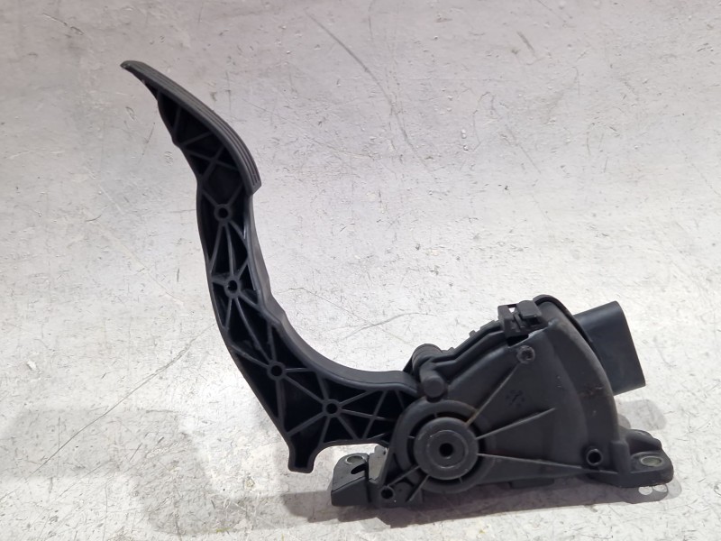 Recambio de potenciometro pedal para ford fiesta v (jh_, jd_) 1.6 16v referencia OEM IAM 2S619F836AA  