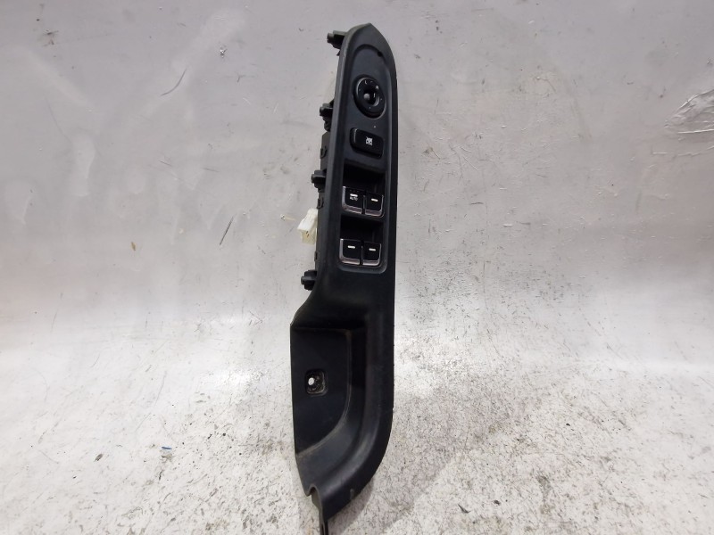 Recambio de mando elevalunas delantero izquierdo para kia carens iv van (a4) crdi referencia OEM IAM 93570A4310  