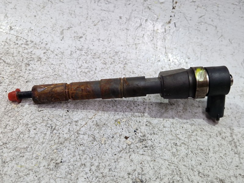 Recambio de inyector para opel astra j (p10) 2.0 cdti (68) referencia OEM IAM 0445110327  