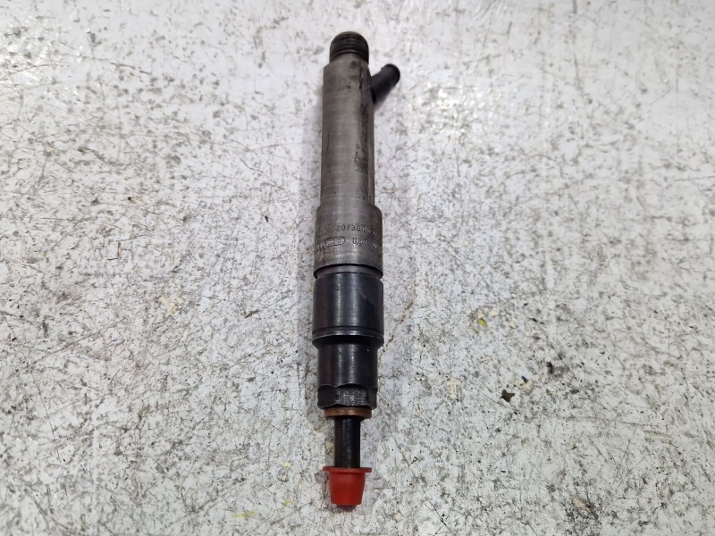 Recambio de inyector para seat leon (1m1) 1.9 sdi referencia OEM IAM 0281300203F  