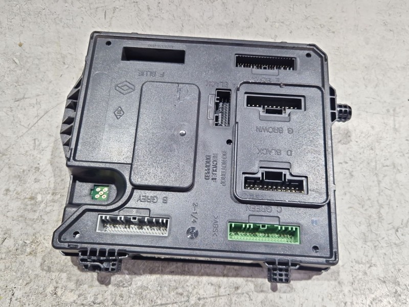 Recambio de caja reles / fusibles para renault megane iii coupé (dz0/1_) 1.4 tce (dz0f, dz1v) referencia OEM IAM 284B17882R  