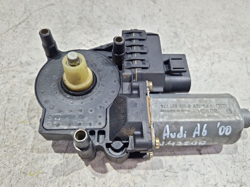 Recambio de motor elevalunas delantero derecho para audi a6 c5 (4b2, 4b4) 2.5 tdi referencia OEM IAM 0130821774  