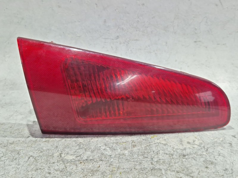 Recambio de piloto trasero izquierdo interior porton para alfa romeo 147 (937_) 1.9 jtdm 8v (937.axd1a, 937.axu1a, 937.bxu1a) re