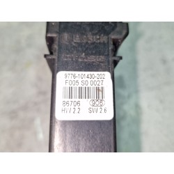 Recambio de motor elevalunas delantero izquierdo para volkswagen golf iv (1j1) 1.6 referencia OEM IAM 9776101430202  