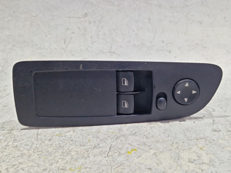 Recambio de mando elevalunas delantero izquierdo para bmw 1 (e87) 116 d referencia OEM IAM 916715401  