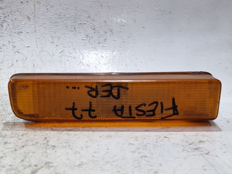 Recambio de piloto delantero derecho para ford fiesta i (gfbt) 0.9 referencia OEM IAM 77FG13368CA  