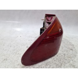 Recambio de piloto trasero izquierdo para ford mondeo i sedán (gbp) 1.8 td referencia OEM IAM 93B613N004  