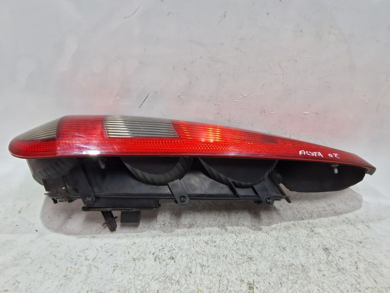 Recambio de piloto trasero derecho para ford fiesta v (jh_, jd_) 1.4 tdci referencia OEM IAM 2S6113A602B  