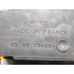 Recambio de piloto trasero derecho para ford mondeo i sedán (gbp) 1.8 td referencia OEM IAM 93BG13N004  