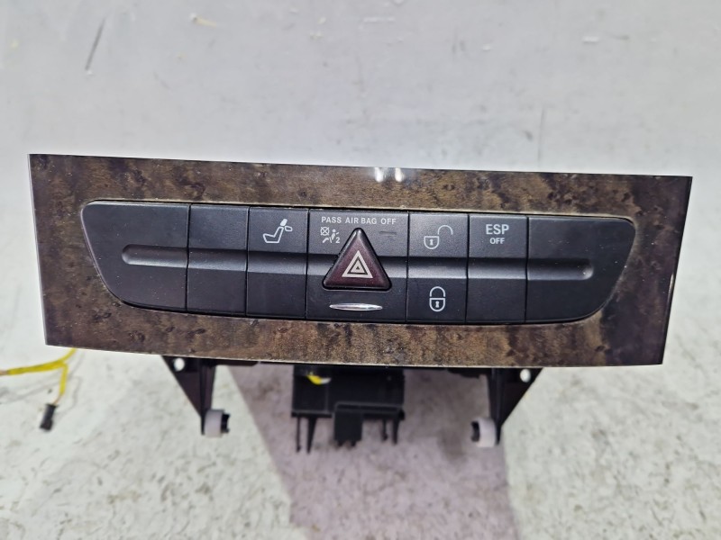 Recambio de mando multifuncion para mercedes-benz clase e (w211) e 280 cdi (211.020) referencia OEM IAM A2116800552  