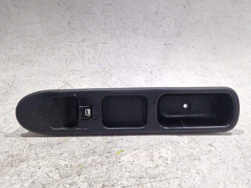 Recambio de mando elevalunas delantero derecho para peugeot 307 (3a/c) 1.4 16v referencia OEM IAM 27462  