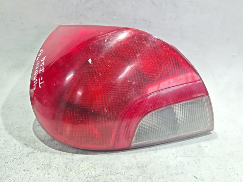 Recambio de piloto trasero izquierdo para ford mondeo ii (bap) 1.8 td referencia OEM IAM 963g13n004  