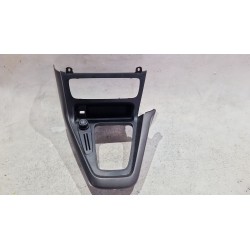 Recambio de guarnecidos palanca cambio para ford focus iii 1.5 tdci referencia OEM IAM F1eba044h83a  