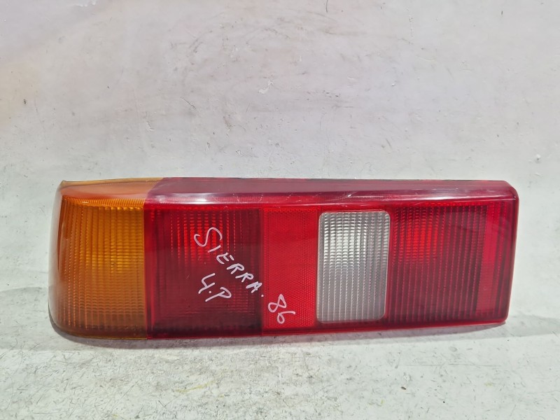 Recambio de piloto trasero izquierdo para ford sierra berlina (1987) 1.6 referencia OEM IAM   