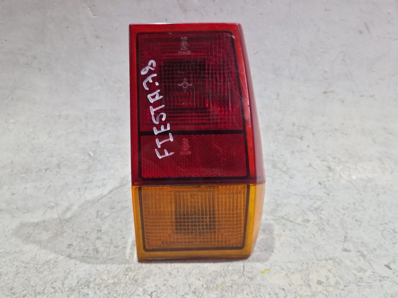 Recambio de piloto trasero derecho para ford fiesta i (gfbt) 0.9 referencia OEM IAM 7R01437  