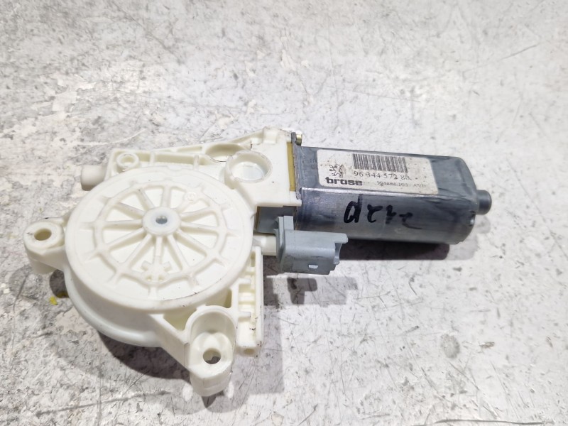 Recambio de motor elevalunas delantero derecho para peugeot 307 (3a/c) 1.4 16v referencia OEM IAM 9634457280  