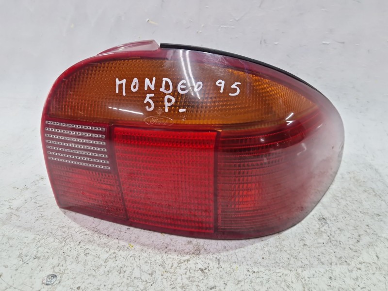 Recambio de piloto trasero derecho para ford mondeo i sedán (gbp) 1.8 td referencia OEM IAM 93BG13N004  