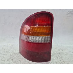 Recambio de piloto trasero izquierdo para ford mondeo ii ranchera familiar (bnp) 1.8 td referencia OEM IAM 93BG13N004  