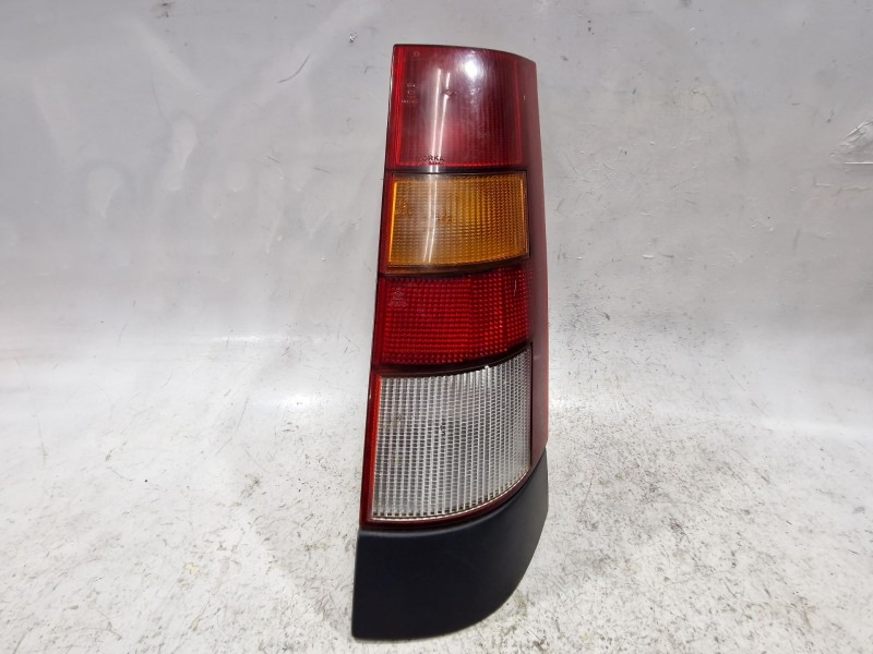 Recambio de piloto trasero derecho para renault super 5 (b/c40_) 1.4 (b/c402) referencia OEM IAM 45057  