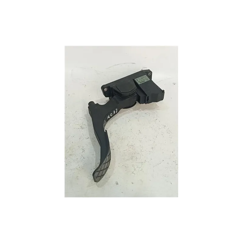 Recambio de potenciometro pedal gas para seat leon (1m1)(11.1999) tdi referencia OEM IAM 1J1721503K  
