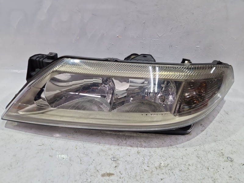 Recambio de faro delantero derecho para renault laguna ii (bg0)(2001) 1.9 dci (bg0g) referencia OEM IAM 8200163323  