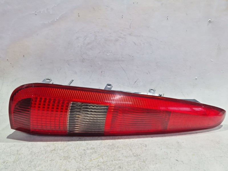 Recambio de piloto trasero izquierdo para ford fusion (cbk)(2002) 1.4 tdci referencia OEM IAM 2N1113A603B  