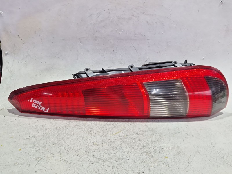 Recambio de piloto trasero derecho para ford fiesta v (jh_, jd_) 1.4 16v referencia OEM IAM 2S6113A602B  