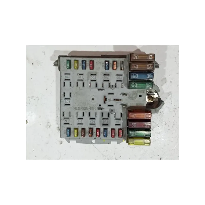 Recambio de caja fusibles/rele para fiat idea (135)(2004) 1.3 jtd referencia OEM IAM 51739427 A2231190903  