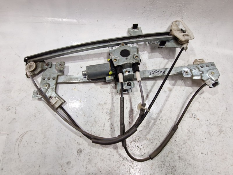 Recambio de mecanismo elevalunas delantero izquierdo para peugeot partner monospace (5_, g_) 1.9 d referencia OEM IAM 0130821667