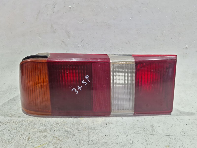 Recambio de piloto trasero izquierdo para ford sierra berlina (1987) 1.6 referencia OEM IAM 83BG13A603  