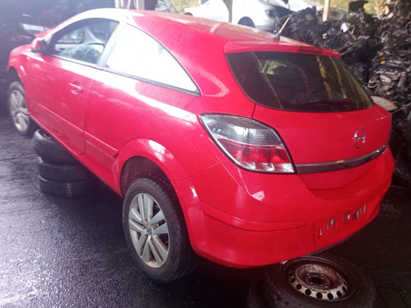 opel astra h gtc (a04) del año 2008