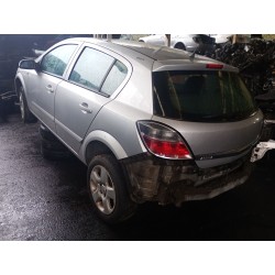 opel astra h (a04) del año 2009